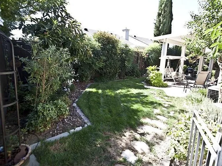 1236 Casual Ln — Photo 7