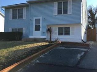 422 Carrollton Dr, Frederick, MD 21701