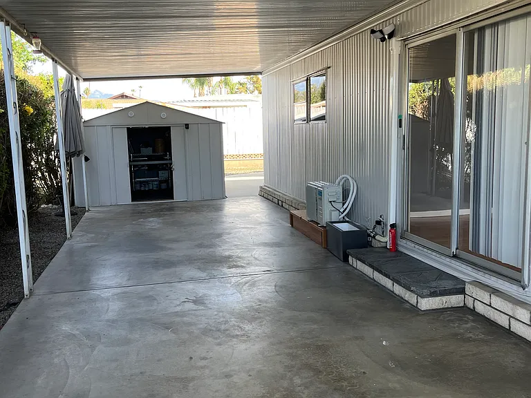 521 San Mateo Cir — Photo 15