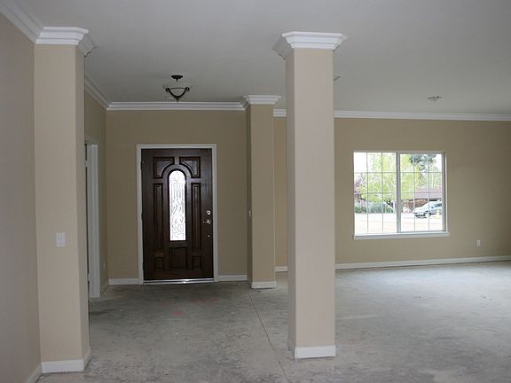Entry/ Formal Living Room