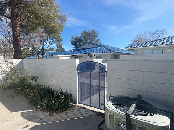 5th image of 2136 Chertsey Dr Unit D