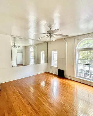 Rented by Pear NYC LLC | media 31