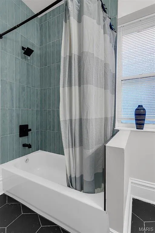 3 bed, 1200 sqft, $1,700 — Photo 3