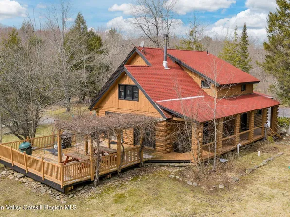 39 Brook Hollow Lane, Windham, NY 12496