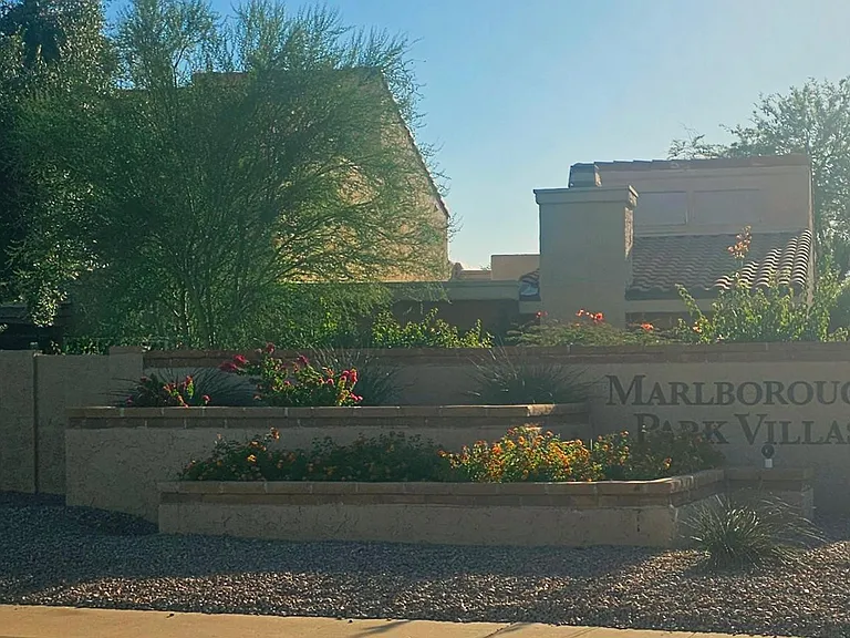 333 E Lilac Dr — Photo 26
