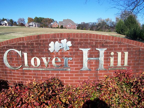 5th image of Clover Hill Dr