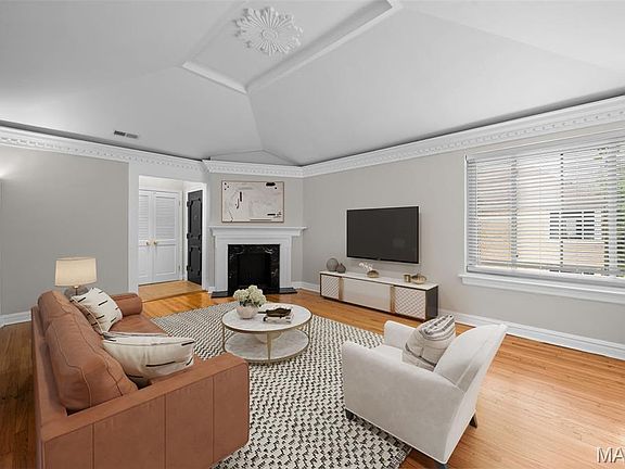 5th image of 7542 York Dr APT 3E