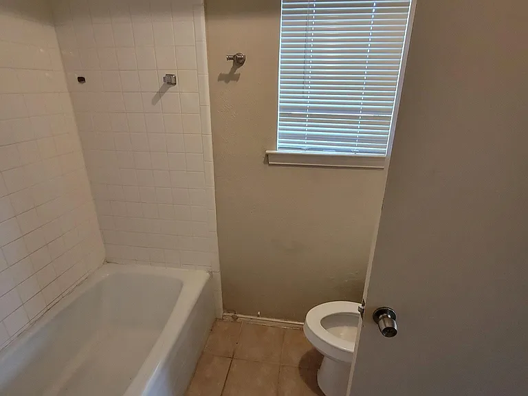 1314 Hanna Cir — Photo 13