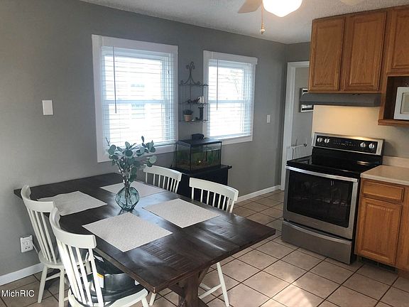 4th image of 1106 Kingsley Ave