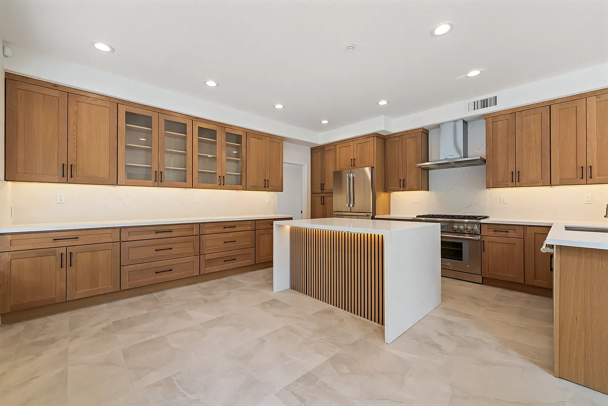 Building Photo - 18500 Saint Moritz Dr