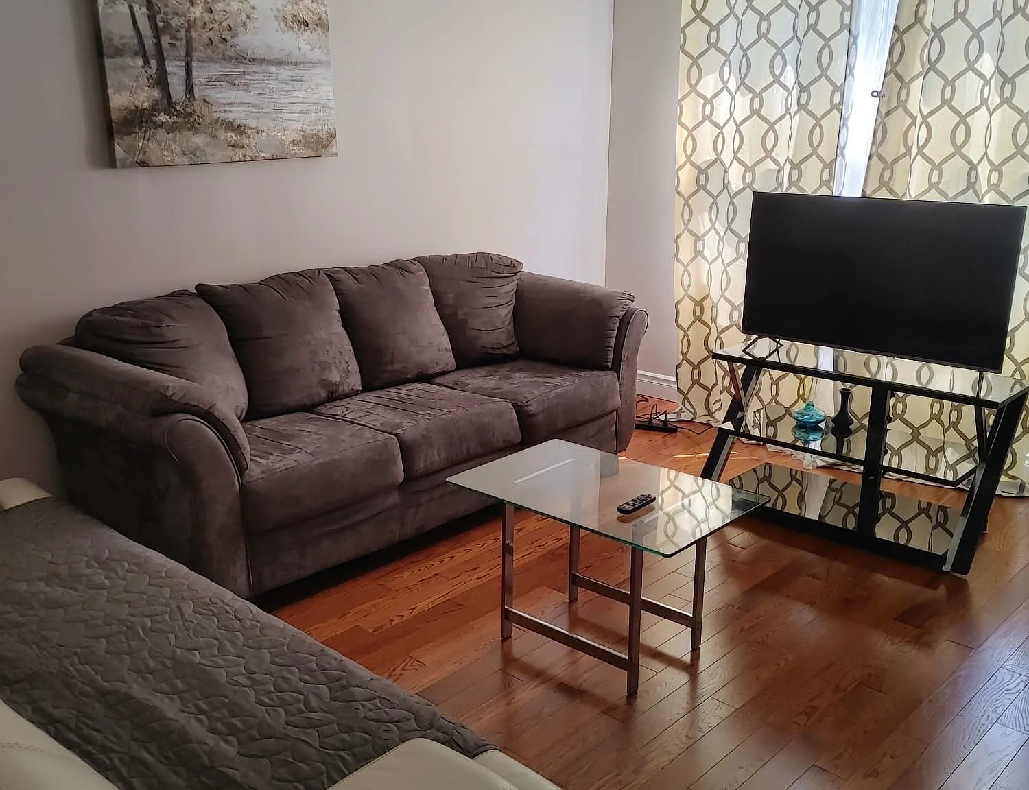3 bed, $3,000 — Photo 1