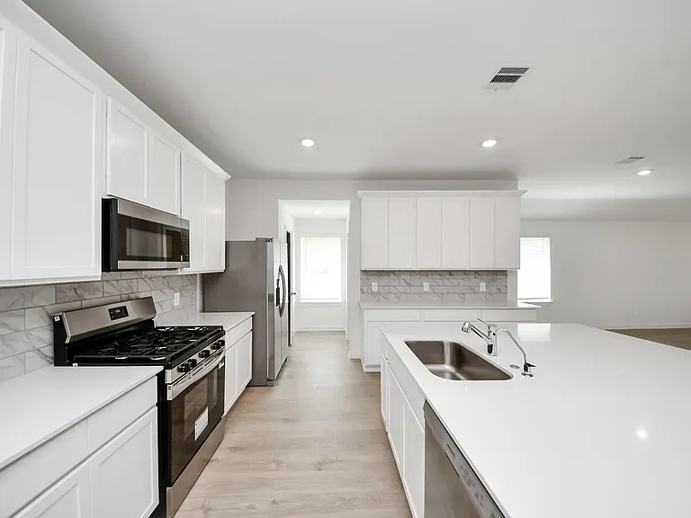31138 Warwick Coast Ct — Photo 10