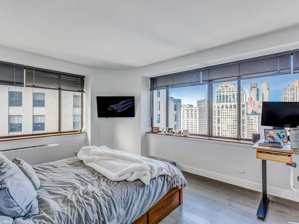 45 East 25th Street 19B image 1 of 10