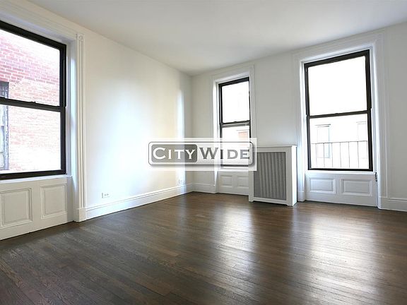 3rd image of 26 E 91st St APT 4B