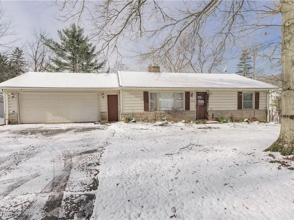 339 North St, Chagrin Falls, OH 44022