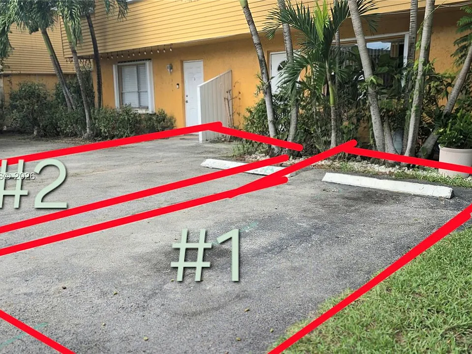 113 NE 12th Ave #113