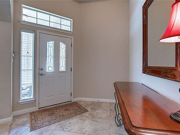 4th image of 3010 Stonecreek Dr
