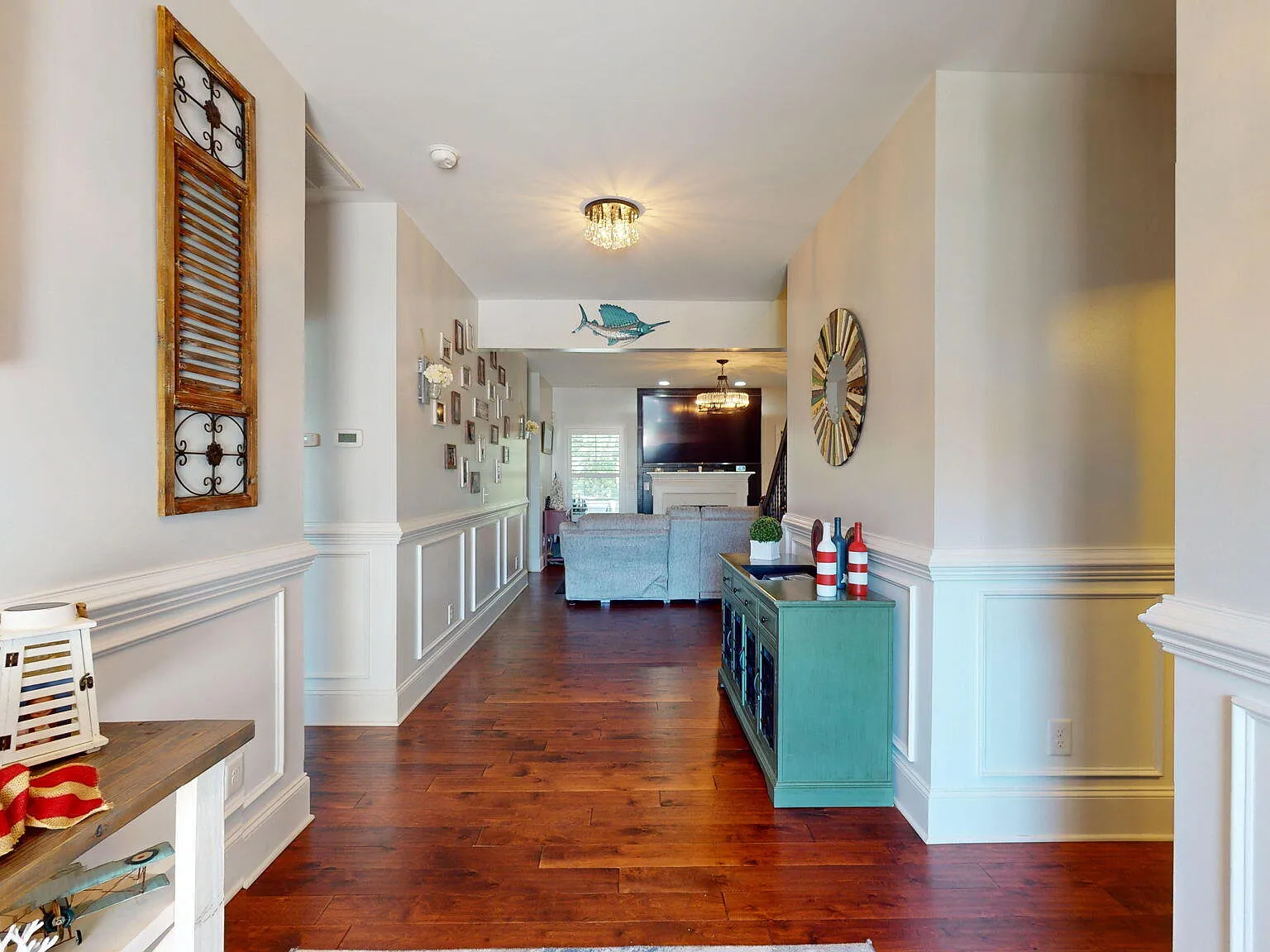 4 bed, 3.0 bath, 2375 sqft, $3,500 — Photo 4