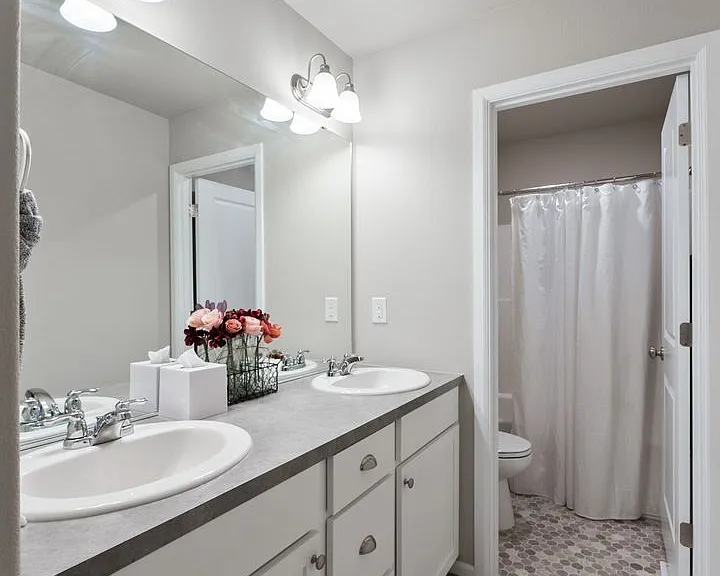 3273 Hanna Dr NE — Photo 20
