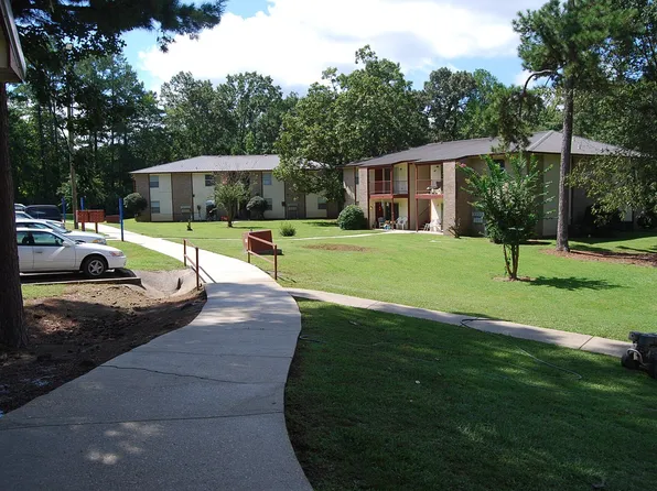 Woodcroft Apartments