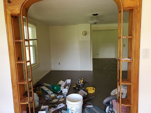 3rd image of 8490 Morning Ln