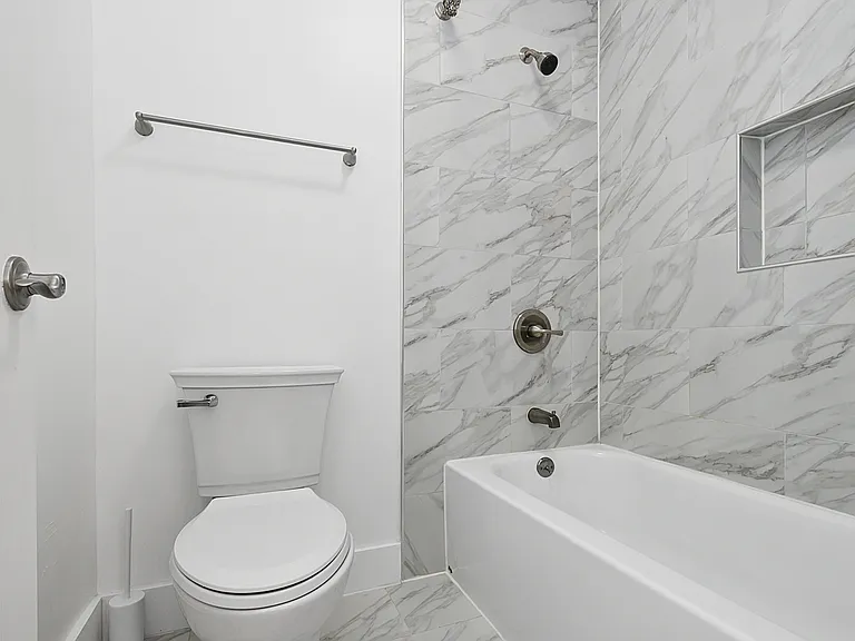 16W540 Lake Dr #9A-201 — Photo 15
