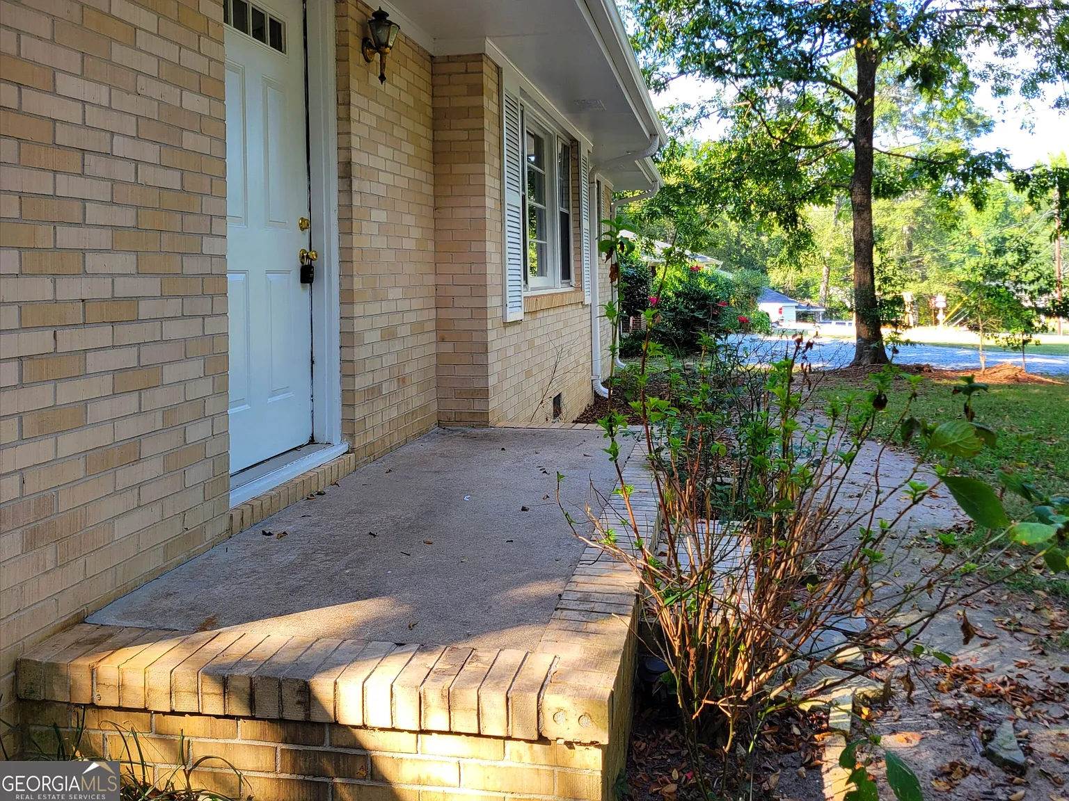 2 bed, 1.0 bath, 1002 sqft, $1,425 — Photo 2