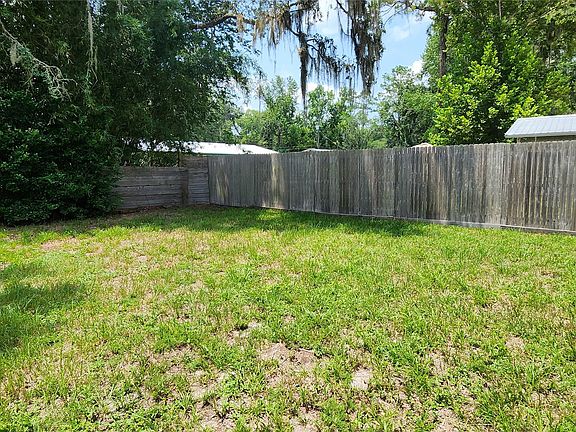 3rd image of 2120 SE 50th St