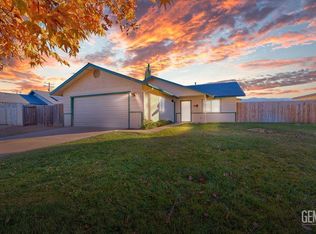 20404 Sierra Ave, Tehachapi, CA 93561