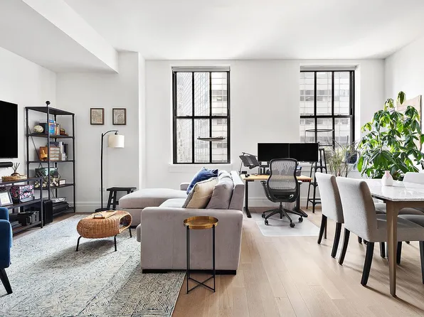 100 Barclay St APT 12D, New York, NY 10007