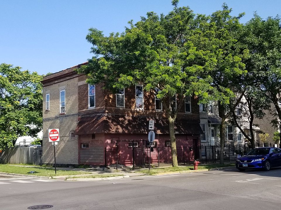 2nd image of 1402 N Hamlin Ave