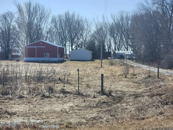 16305 680th St S, Dodge Center, MN 55927