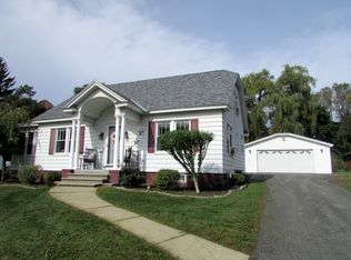 198 Northampton Rd, Amsterdam, NY 12010