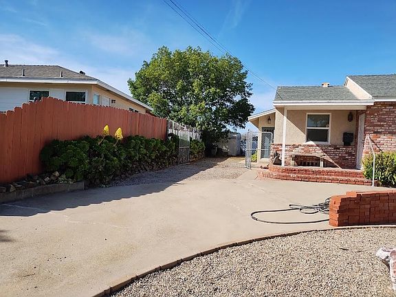 3rd image of 7166 Hillsboro St