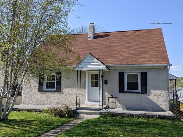 1517 Stirling St, Coatesville, PA 19320