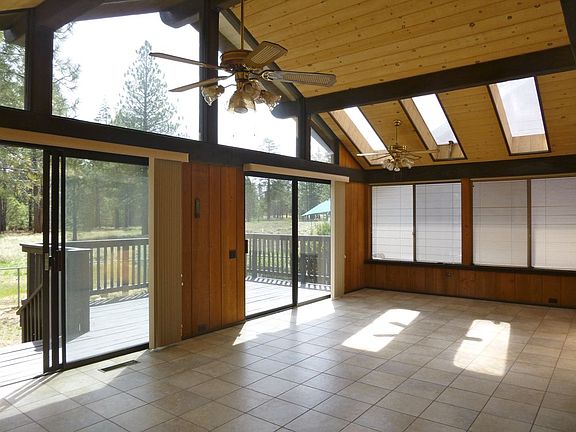 3rd image of 167 Oriole Dr