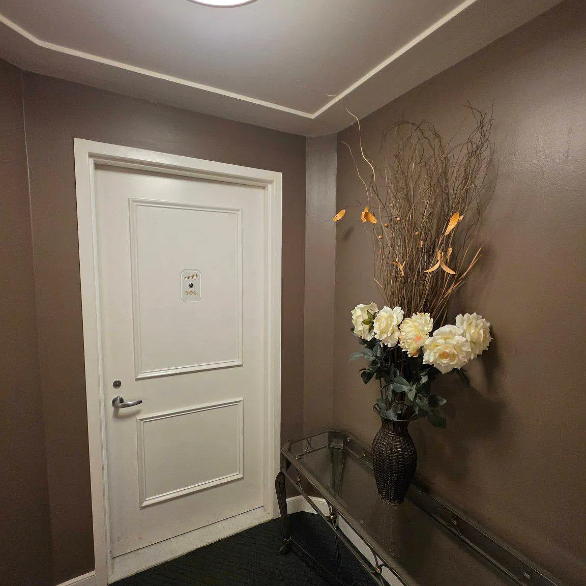 1 bed, 1.0 bath, 856 sqft, $2,200 — Photo 2