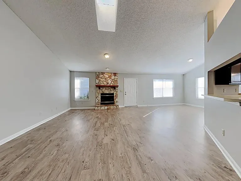 8518 Iron Mill Trl — Photo 3
