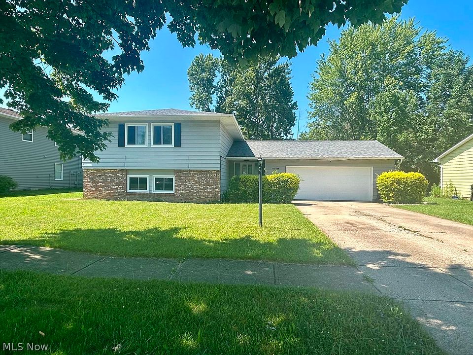 1st image of 126 Hemlock Dr