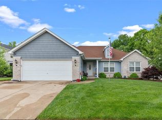 212 Boulder Point Dr, Saint Peters, MO