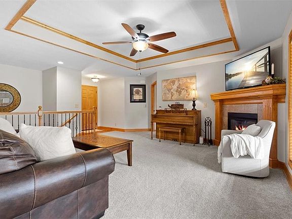 5th image of 2302 NW Hedgewood Dr