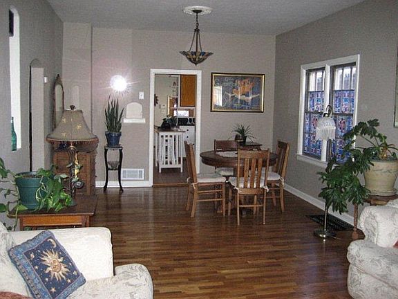 4th image of 909 E Evans Ave