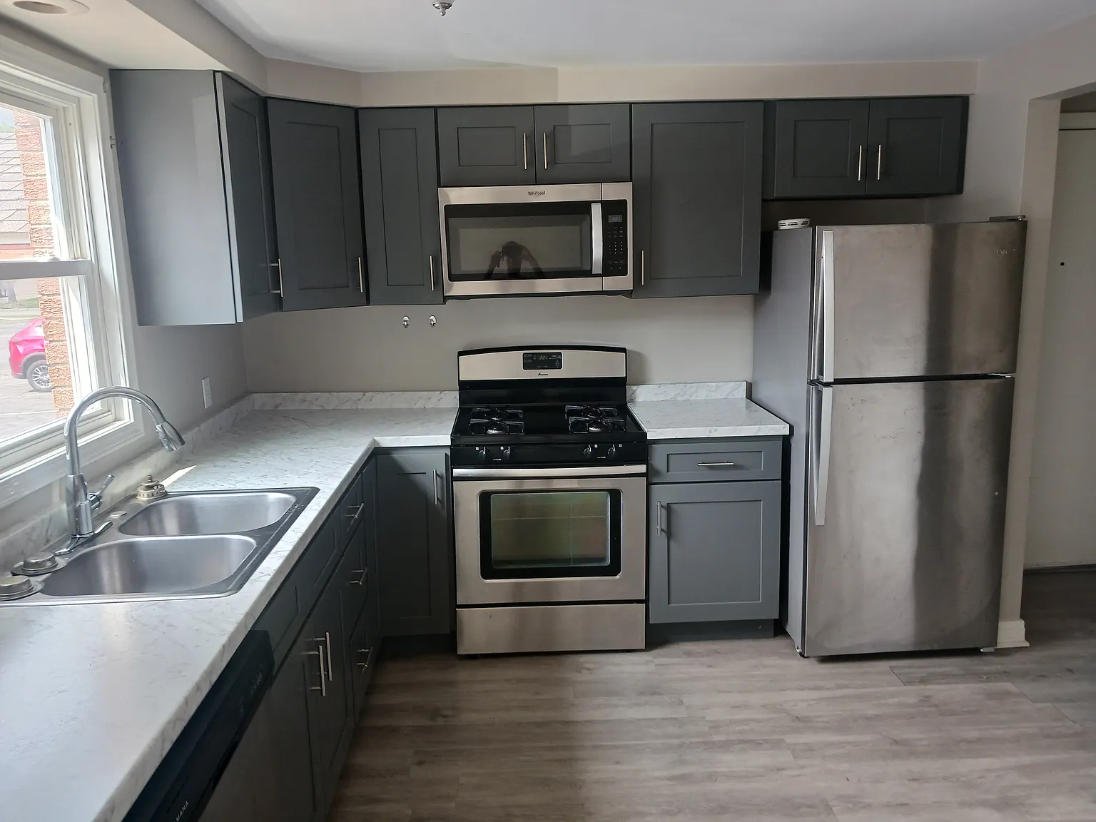 2 bed, 850 sqft, $1,395 — Photo 1