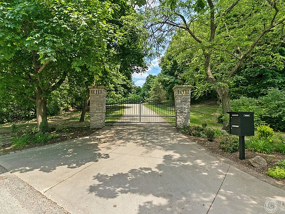 3rd image of 1004 Pistakee View Ct