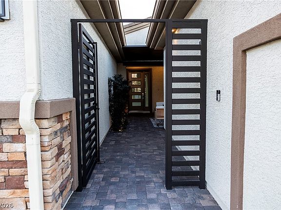4th image of 7433 Deschutes Cir