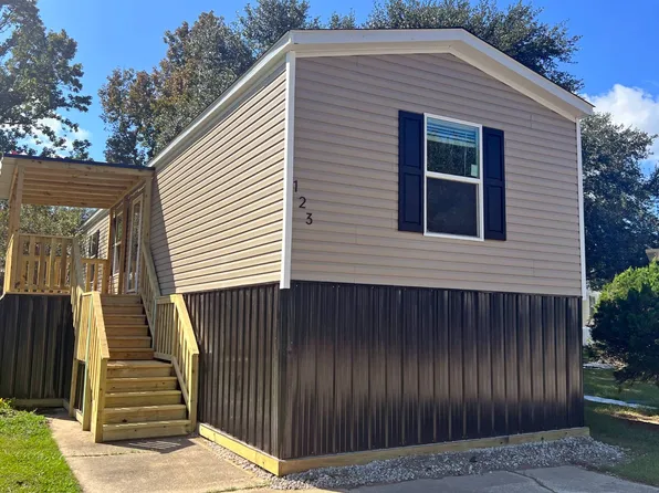 5885 Lavey Ln #123, Baker, LA 70714