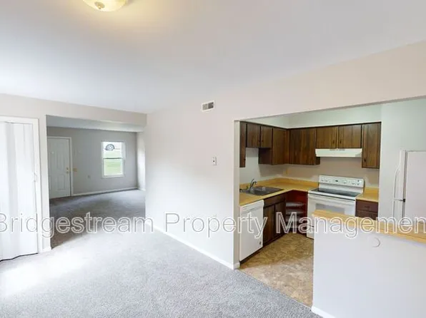 1413 Forest Ln, Fairborn, OH 45324