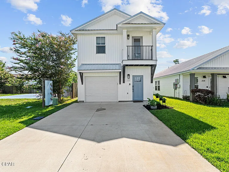326 Raven Ln — Photo 1