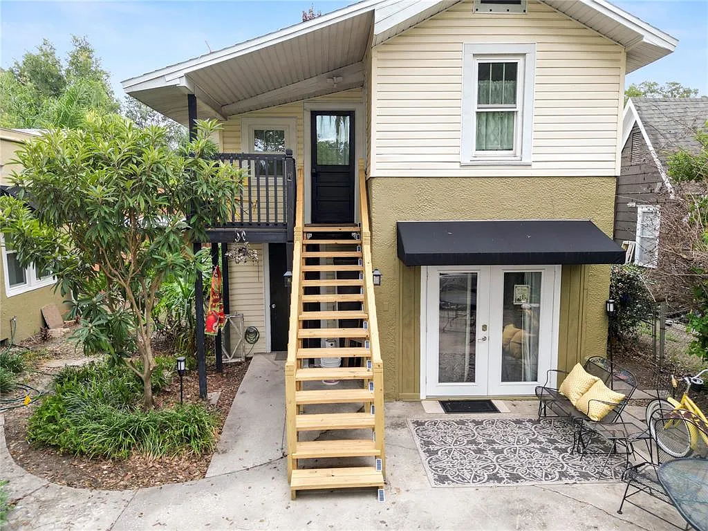 1 bed, 1.0 bath, 381 sqft, $1,600 — Photo 1