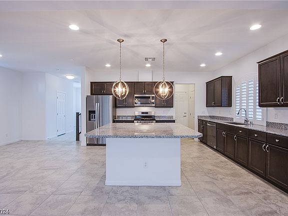 3rd image of 7765 Bright Lodge St
